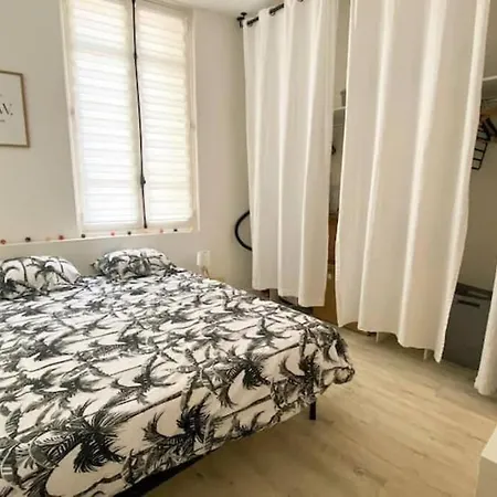 Joli Au Calme A 10 Min Des Marches Apartment